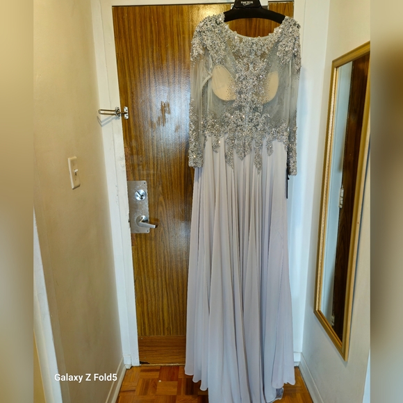 Daymor Couture Evening Gown Silver prom Dress size 14 - Picture 2 of 11